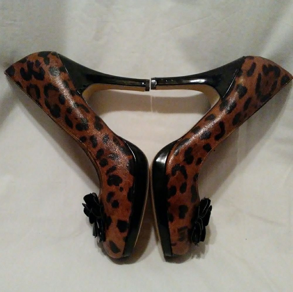 Madden Girl by Steve Madden Leopard Print Heels - Picture 3 of 9